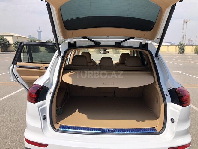 Porsche Cayenne-7