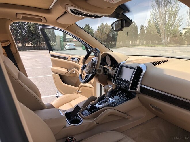 Porsche Cayenne-5