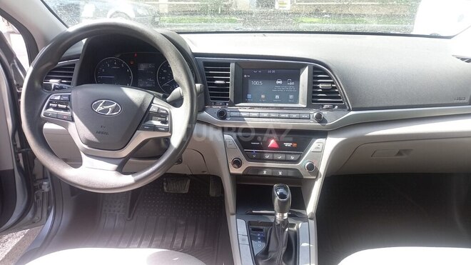 Hyundai Elantra 2016, 195,000 km - 2.0 l - Şirvan