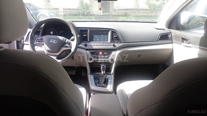 Hyundai Elantra 2016, 195,000 km - 2.0 l - Şirvan
