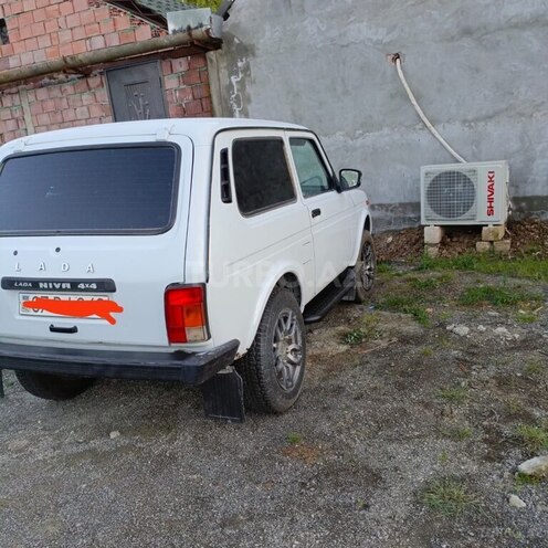 LADA (VAZ) Niva 2011, 180,000 km - 1.7 л - Astara