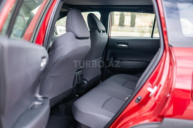 Toyota Corolla Cross-12