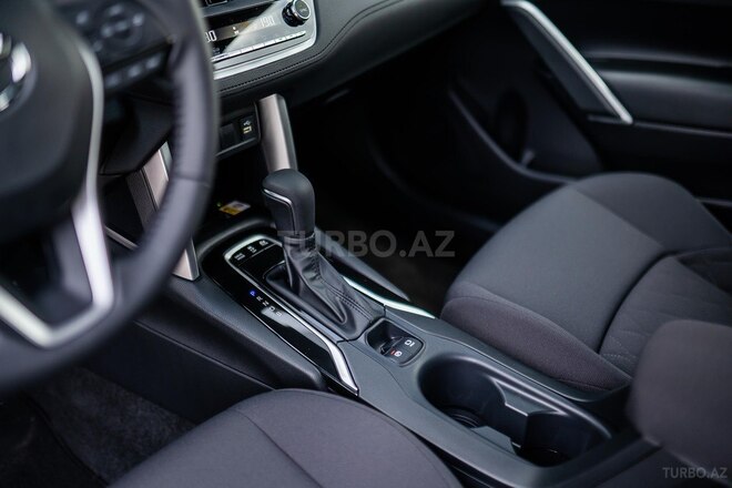 Toyota Corolla Cross-10