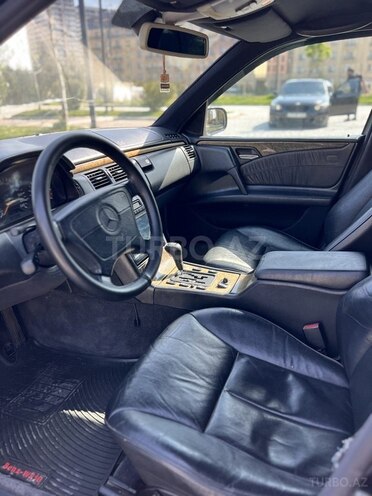 Mercedes E 230 1997, 380,000 km - 2.3 l - Bakı