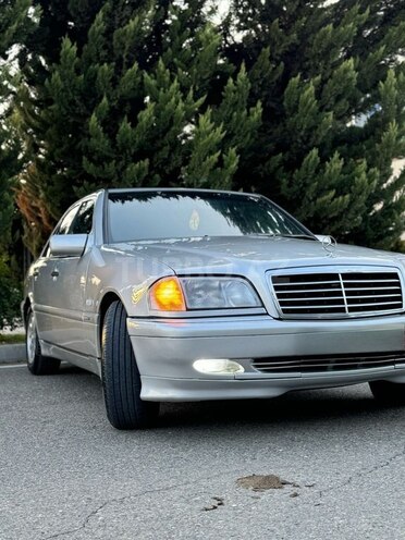 Mercedes C 240 1998, 236,000 km - 2.4 l - Sabirabad