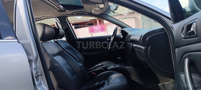 Volkswagen Passat 2004, 258,852 km - 1.8 l - Bakı