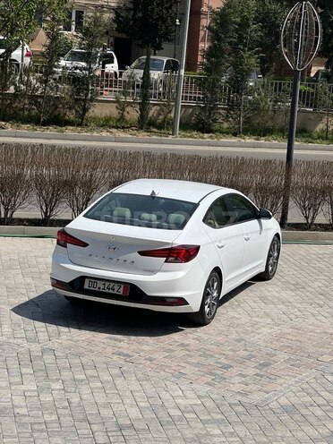 Hyundai Elantra 2020, 21,390 km - 2.0 l - Bakı
