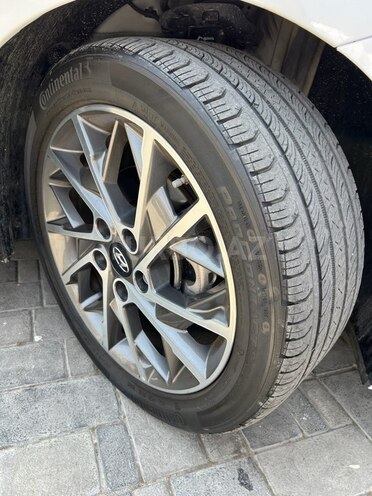 Hyundai Elantra 2020, 21,390 km - 2.0 l - Bakı