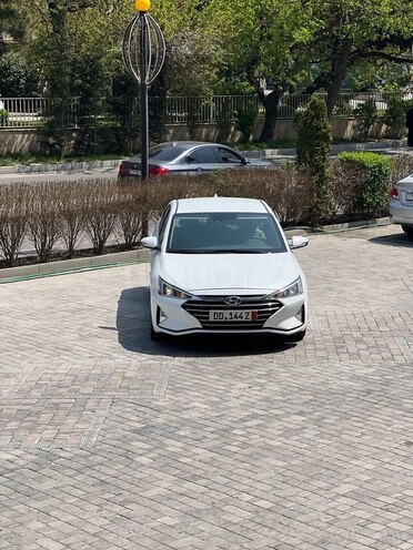 Hyundai Elantra 2020, 21,390 km - 2.0 l - Bakı