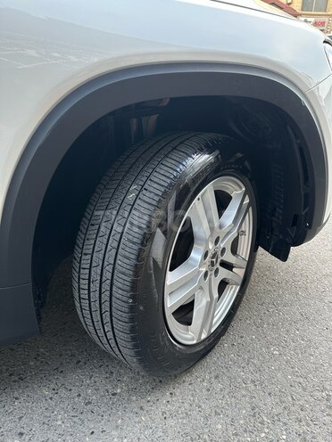 Mercedes GLB 250 4MATIC 2021, 35,000 km - 2.0 l - Bakı