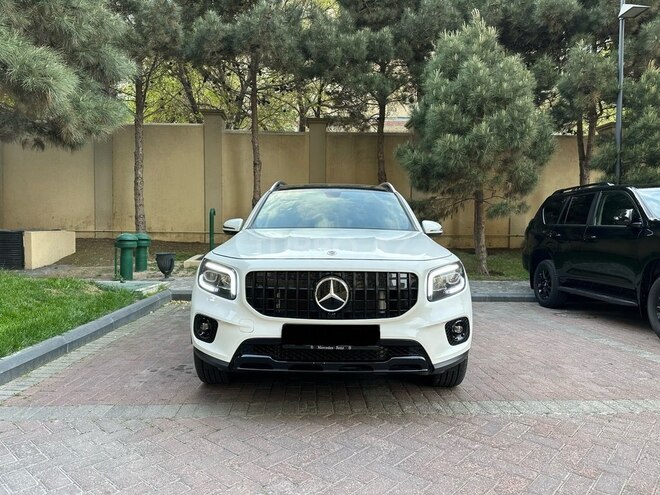 Mercedes GLB 250 4MATIC 2021, 35,000 km - 2.0 l - Bakı