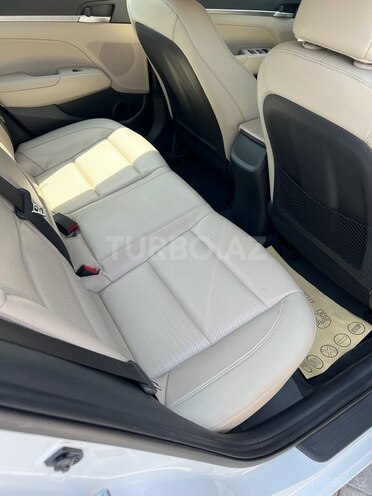 Hyundai Elantra 2020, 21,390 km - 2.0 l - Bakı