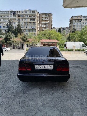 Mercedes E 220 d 2001, 315,580 km - 2.2 l - Bakı