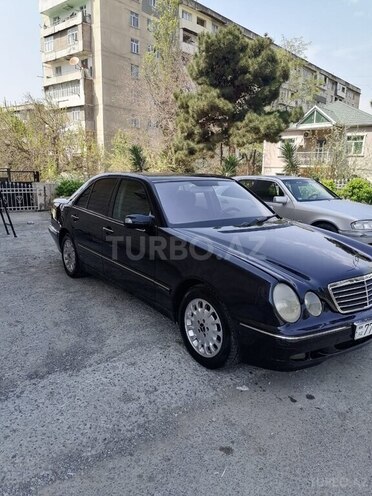 Mercedes E 220 d 2001, 315,580 km - 2.2 l - Bakı