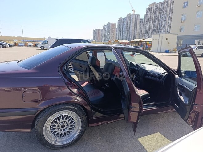 BMW 320-11