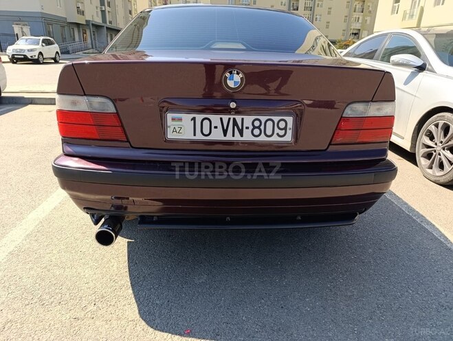 BMW 320-4