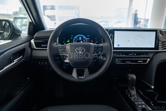 Toyota Camry-14
