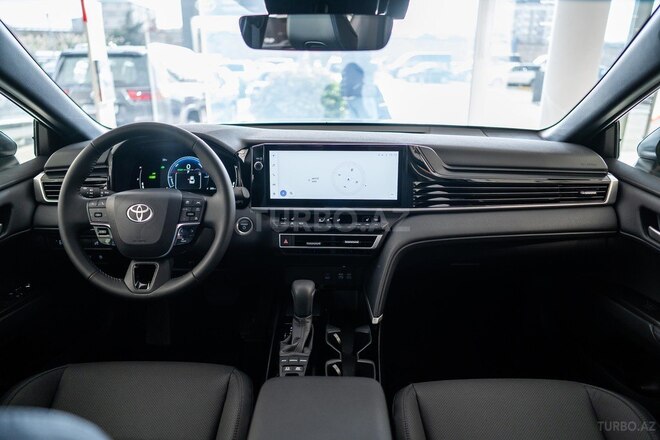 Toyota Camry-13