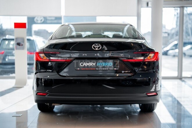Toyota Camry-5