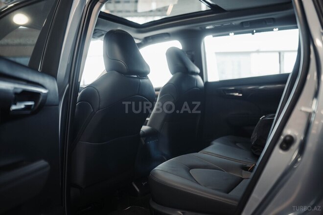 Toyota Highlander-13