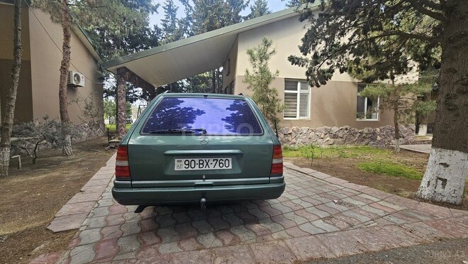 Mercedes E 220 d 1995, 290,000 km - 2.2 l - Bakı
