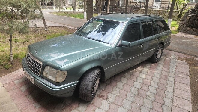 Mercedes E 220 d 1995, 290,000 km - 2.2 l - Bakı
