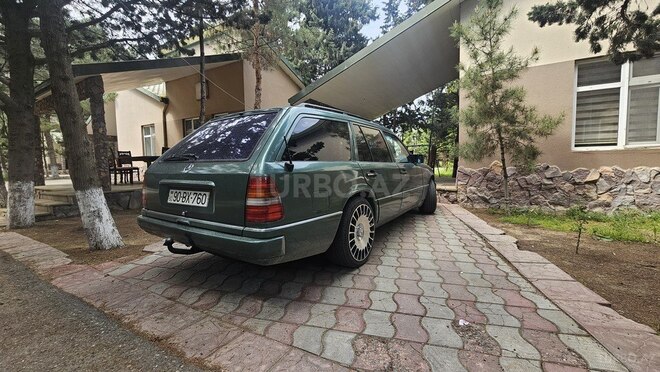 Mercedes E 220 d 1995, 290,000 km - 2.2 l - Bakı