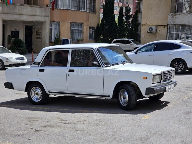LADA (VAZ) 2107 2005, 28,000 km - 1.6 l - Qusar