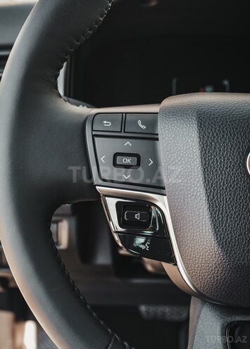 Toyota Camry-13