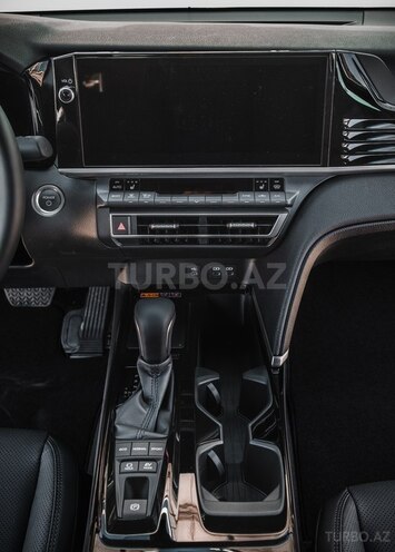 Toyota Camry-7