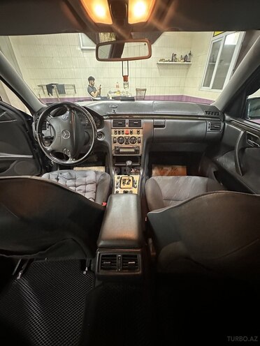 Mercedes E 220 d 1999, 529,000 km - 2.2 l - Bakı