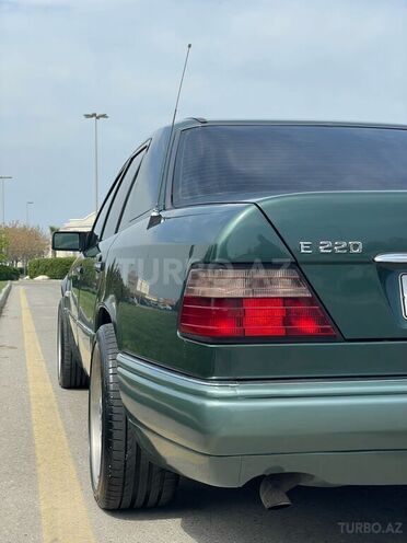 Mercedes E 220 1993, 289,788 km - 2.2 l - Bakı