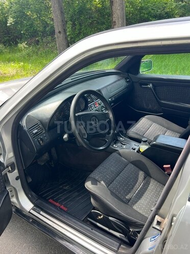 Mercedes C 180 1994, 320,000 km - 1.8 l - Zaqatala
