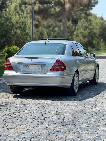 Mercedes E 220 d-6