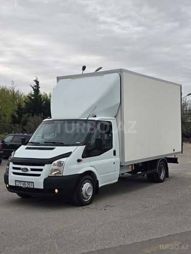 Ford Transit-5