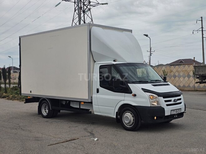 Ford Transit-4