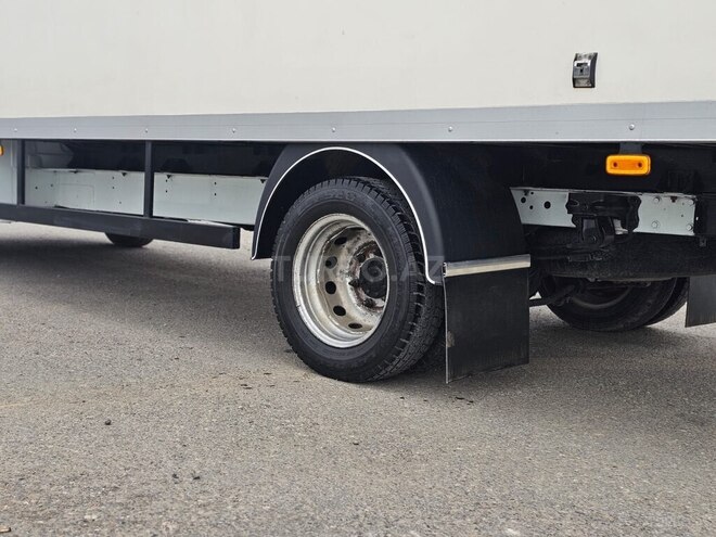 Ford Transit-11