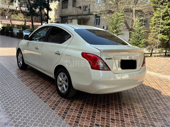Nissan Sunny 2013, 177,000 km - 1.5 л - Bakı