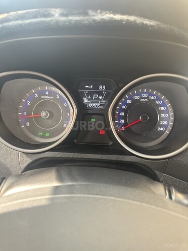 Hyundai Elantra 2015, 136,000 km - 1.8 л - Bakı