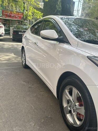 Hyundai Elantra 2015, 136,000 km - 1.8 л - Bakı
