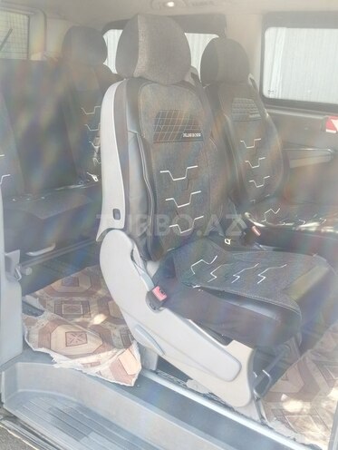 Mercedes Viano-5