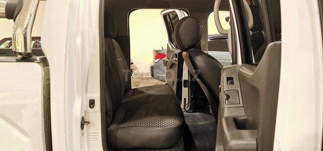 Nissan Navara 2014, 198,000 km - 2.5 l - Sumqayıt