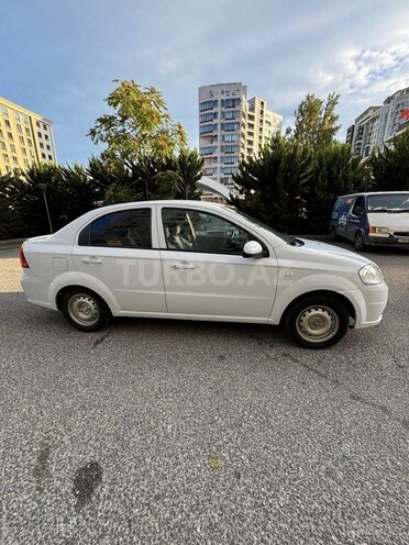 Chevrolet Aveo-6