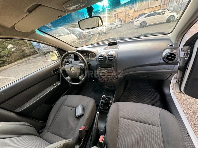 Chevrolet Aveo-3