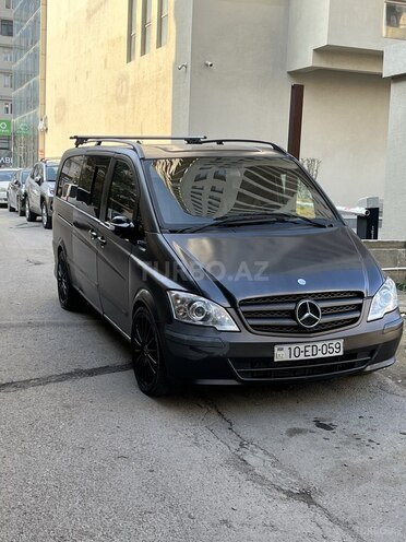 Mercedes Viano-5