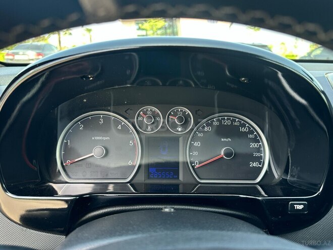 Hyundai i30 2009, 385,000 km - 1.6 l - Salyan
