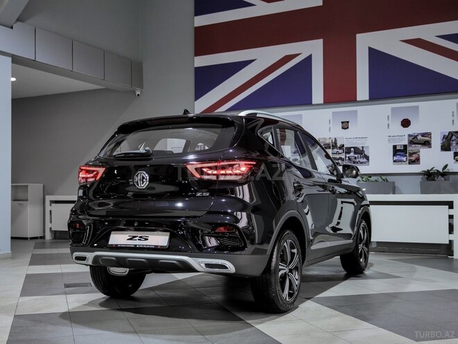 MG ZS-4