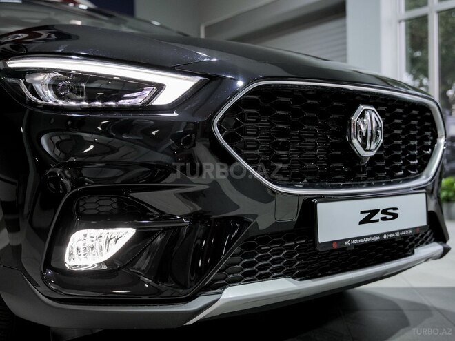 MG ZS-12