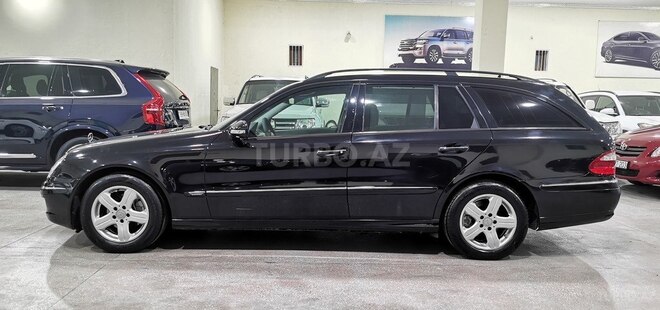 Mercedes E 220 d-6