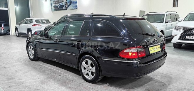 Mercedes E 220 d-8